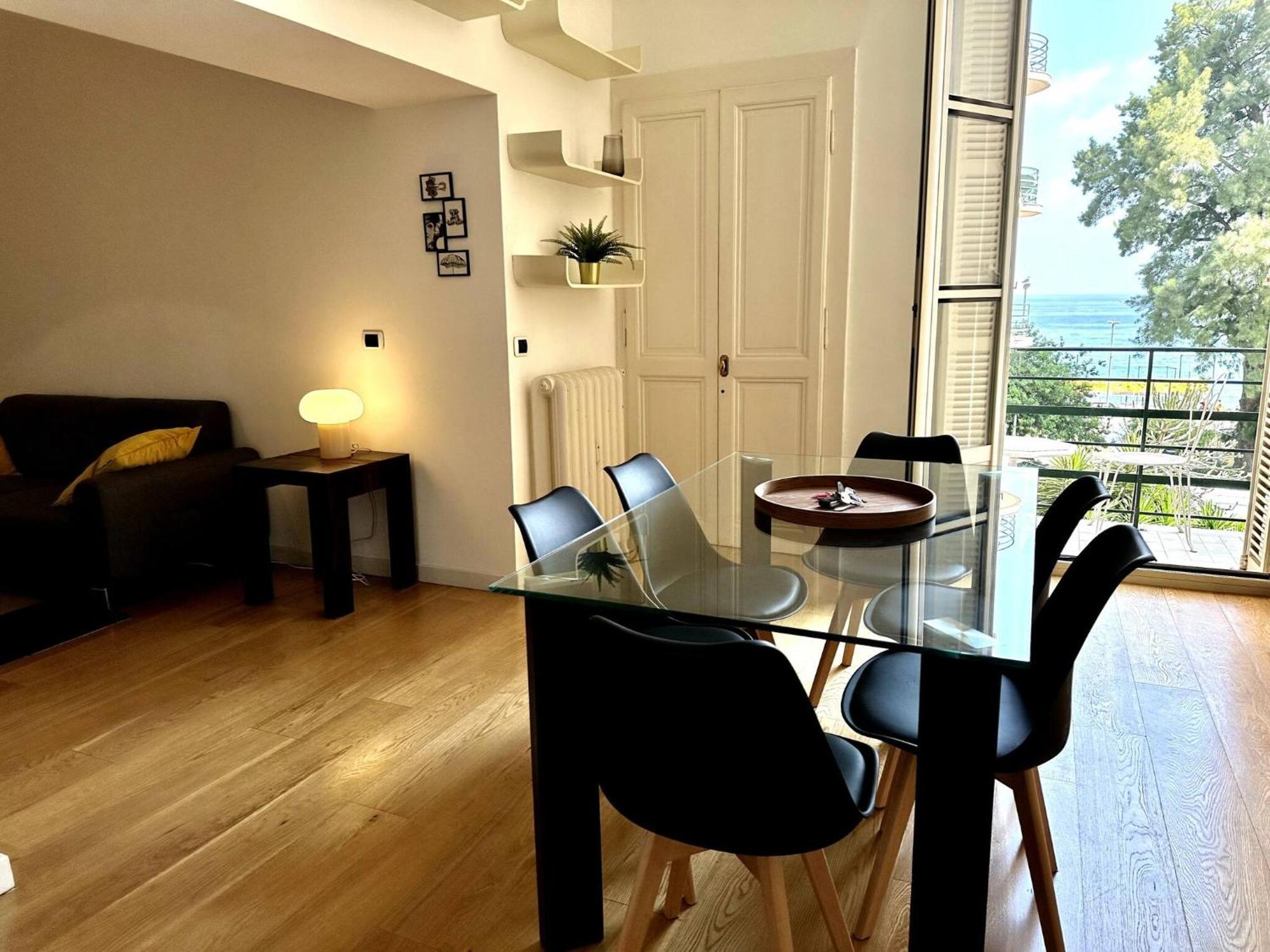 Beau 3 Pieces Vue Mer Menton Eksteriør bilde
